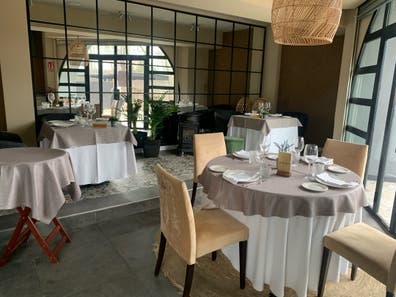 Restaurante La Querida busca camarero/a