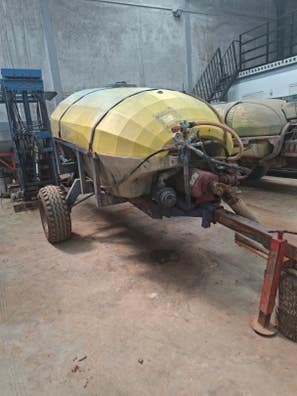 Atomizador de arrastre de 2000 litros