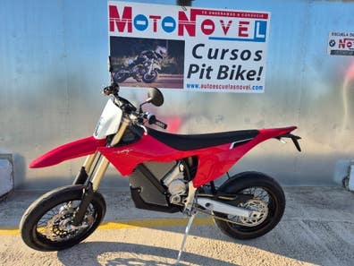 Monitor Instructor Motos