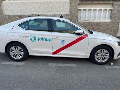 Vendo licencia de taxi con coche
