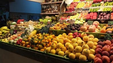 Se alquila frutería en Mercado de Pedro