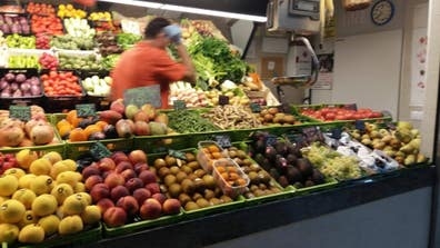 Se alquila frutería en Mercado de Pedro
