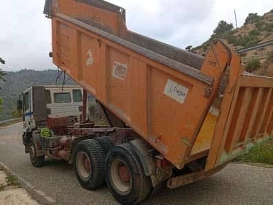 Maquinista dumper giratoria y carrilero
