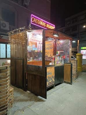 PUESTO AMBULANTE CASTAÑAS ASADAS