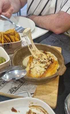 necesito ayudante de cocina
