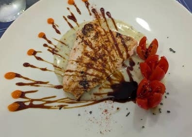necesito ayudante de cocina