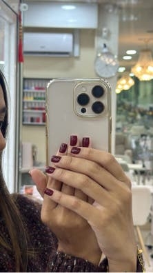 SE BUSCA MANICURISTA