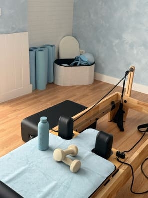 Monitora de pilates reformer