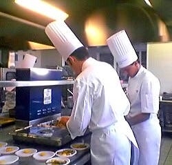 SE NECESITA COCINERO