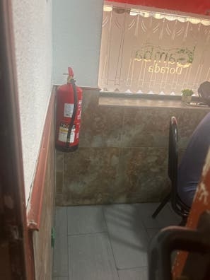 Se necesita camarera
