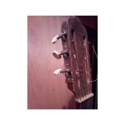 guitarra antigua